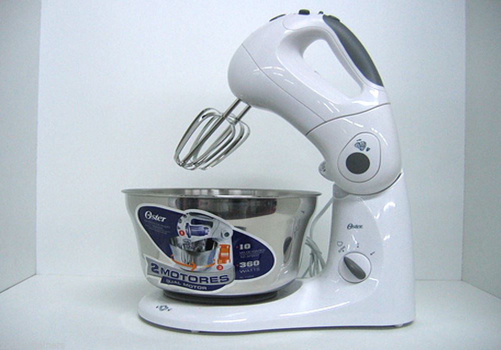  Oster 2499 5-Speed Hand Mixer, 220 Volts (Not for USA): Home &  Kitchen